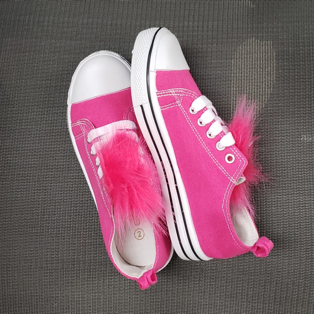 Very Cute Pink Sneakers for Girls with Faux Fur